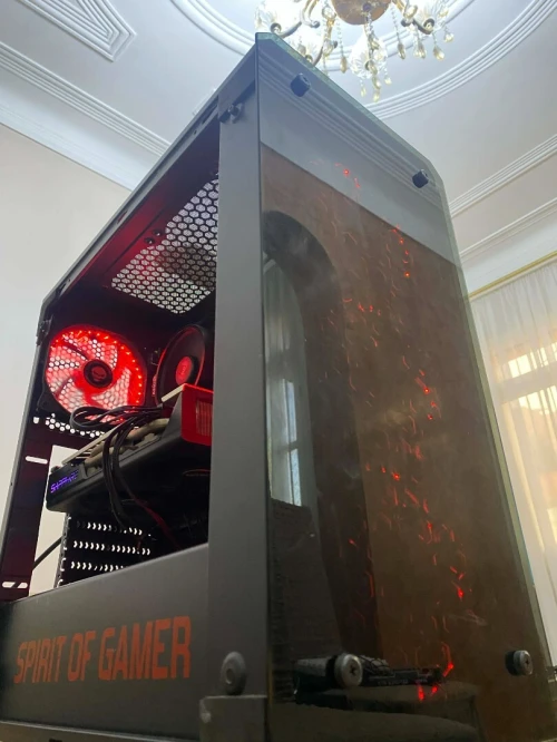 PC GAMER RX580 8GB