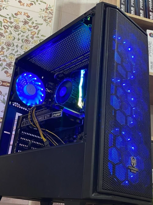 PC GAMER 