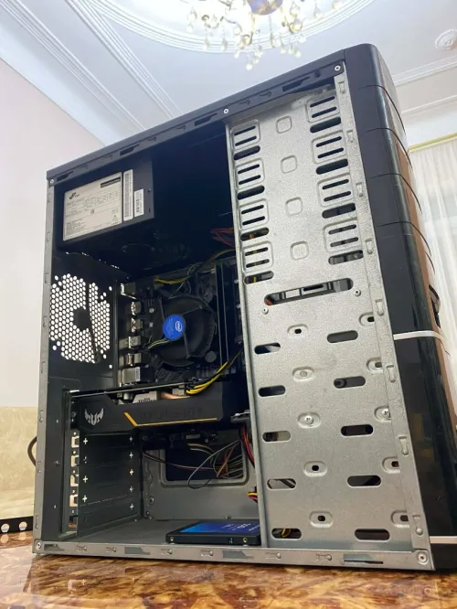 PC GAMER / I5 9TH / GTX SUPER !!