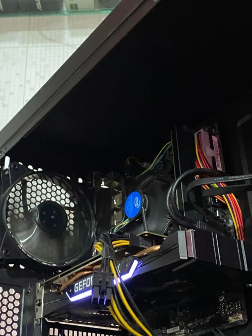 PC GAMER I5 9TH GTX 1660 TI !