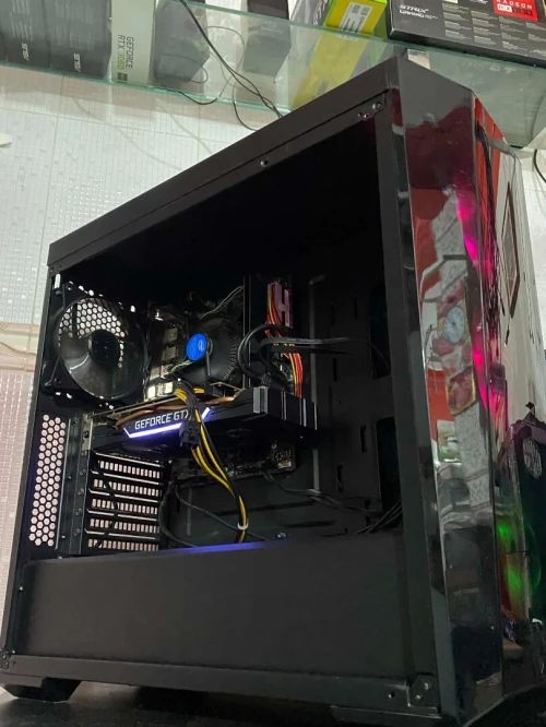 PC GAMER I5 9TH GTX 1660 TI !