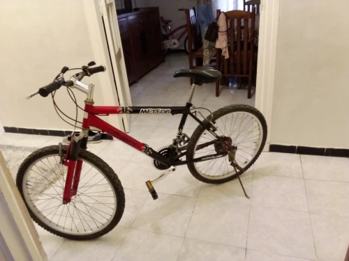 Vend vélo bien entretenu