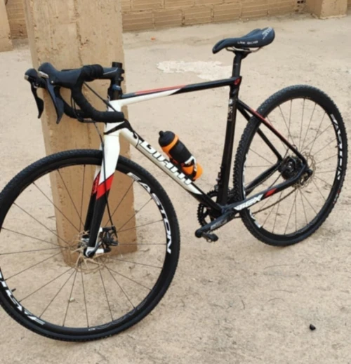  Vélo Giant TCX SLR 2 