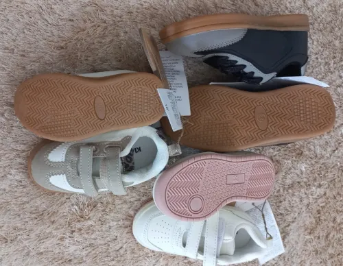 Lot 11 chaussures KIABI 3X36,2X37,1X38,2X39,1X21,1X28,1X22