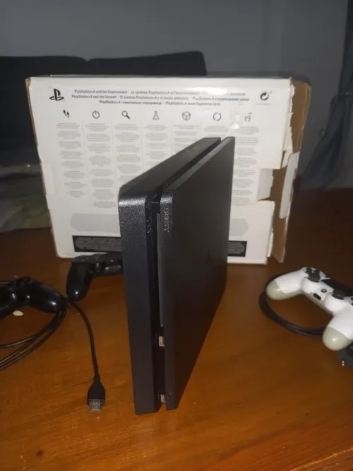 PlayStation 4 1t 
