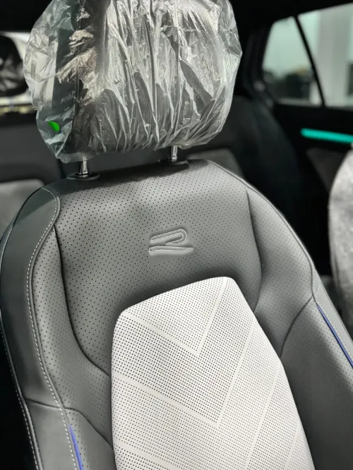 Volkswagen Golf 8 2025 R-Line