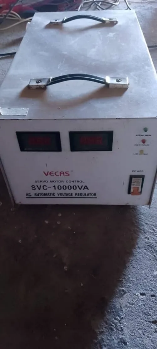  Stabilisateur VECASs ,SERVO MOTOR cONTROL  SVC-10000VA AC. AUTOMATIC VOLTAGE REGULATOR\m