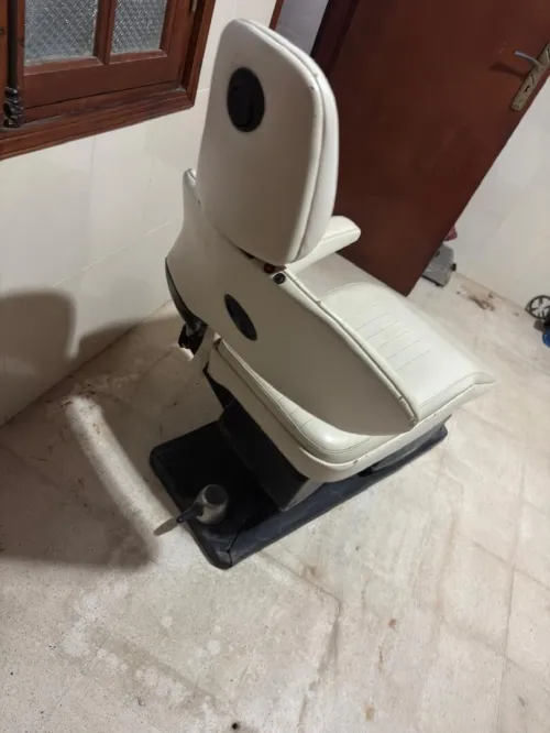 Fauteuil dentaire bon état, fonctionnel