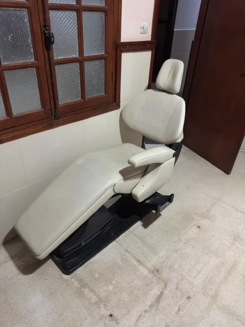 Fauteuil dentaire bon état, fonctionnel