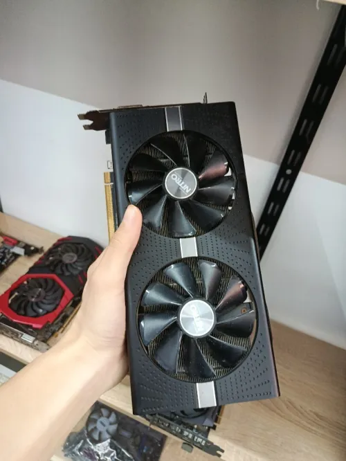 Sapphire Nitro+ Radeon RX 570 8GB GDDR5 - Graphics Card (GDDR5 Dual HDMI/DVI-D/Dual DP) Black