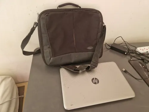 Hp i3 5ème gen, 8gb,1tera, double carte graphique