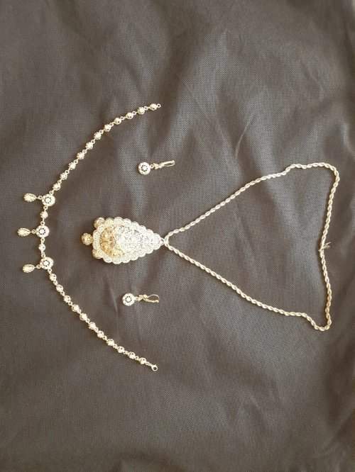 Karakou complet