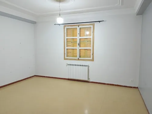Location Appartement Niveau de villa F5 Alger Draria