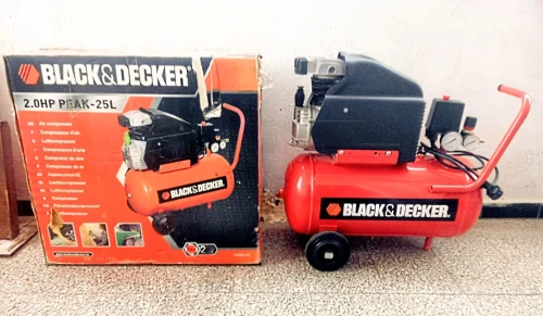 Vend compresseur d'air BLACK Decker 25L