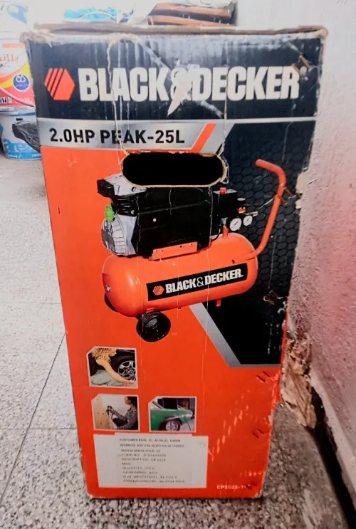 Vend compresseur d'air BLACK Decker 25L