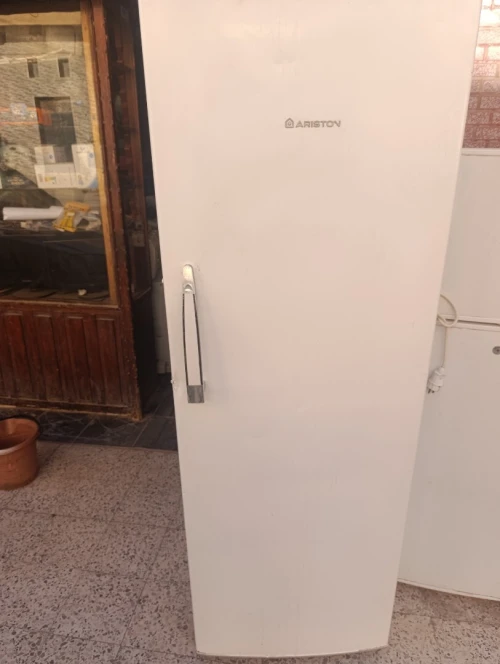 Congélateur Ariston à terroir 