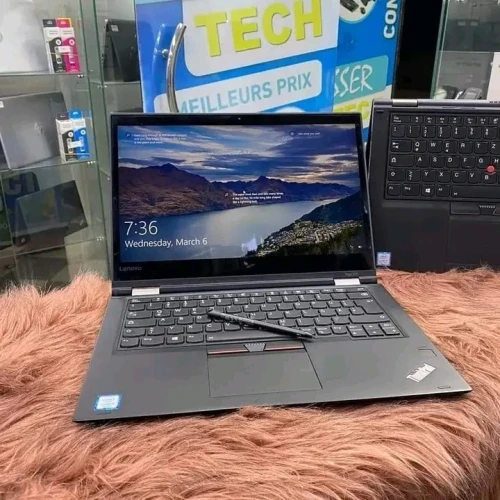 UltraBook Lenovo Yoga 370 Tactile Rotatif 360 Avec Stylet.