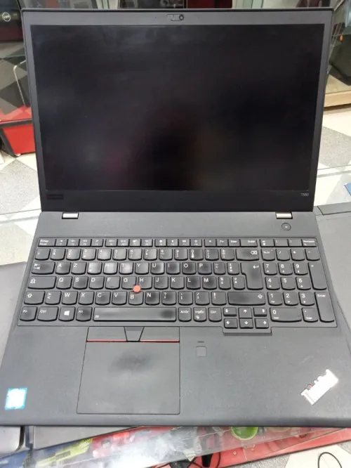 LENOVO THINKPAD T580  Intel Core i7 8650U-16GB- 128 GB SSD+500GB HDD-15,6" FHD - GEFORCE MX150 2GB 