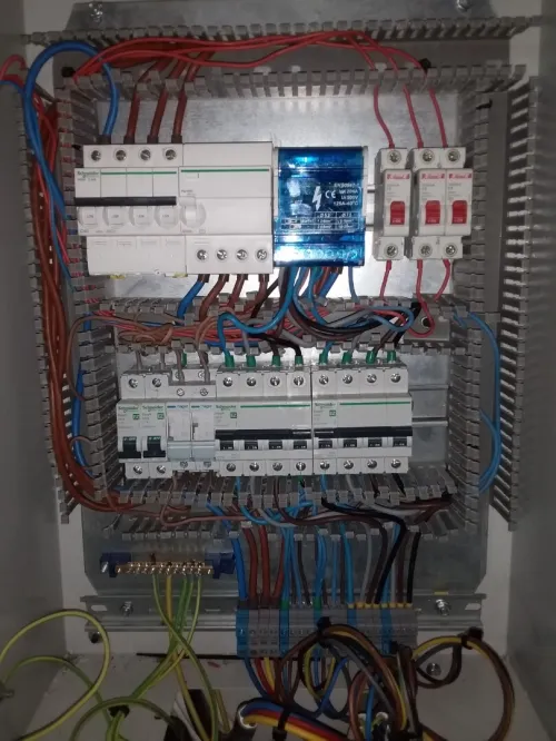 Électricien Général  Installation & Dépannage Rapide (8h à 00h)