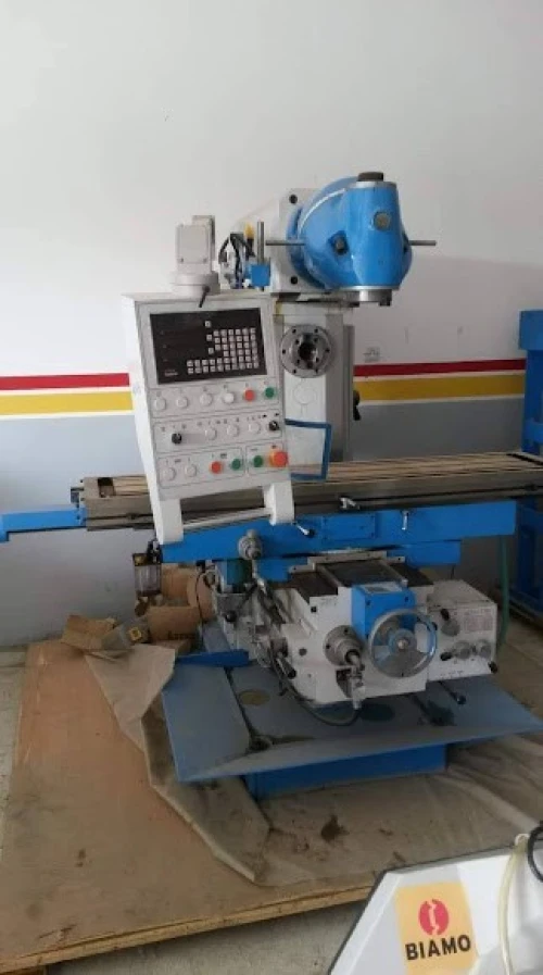 ماكنات الخراطة. الات الخراطة و التفريز  MACHINES FABRICATION MÉCANIQUE. Tours et fraiseuses