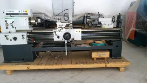 ماكنات الخراطة. الات الخراطة و التفريز  MACHINES FABRICATION MÉCANIQUE. Tours et fraiseuses