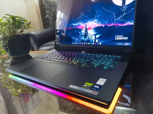 LENOVO LEGION 9i GEN 10- Intel Ultra 9 275HX -RTX 5080 16Go -Écran18" 4k UHD 240Hz -RAM 32Go -SSD 1T