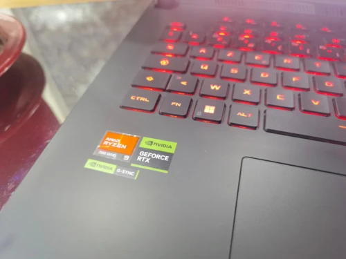 [VENDU] ASUS STRIX SCAR 17 X3D -Ryzen 9 7945HX3D-RTX 4090 16Go-Écran 17" QHD 240Hz-RAM 32Go-SSD 1TO 