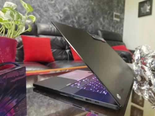 [VENDU] ASUS ProArt P16- Ryzen AI 9 HX 370 -RTX 4070 8Go- Écran OLED 16" tactile 4K-RAM 32Go-SSD 2To