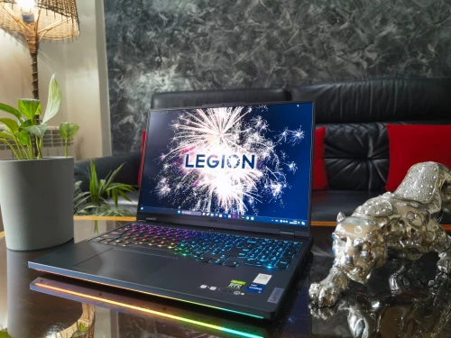 [VENDU] LENOVO LEGION 7i PRO -i9-13900HX - RTX 4090 16Go - Écran 16" QHD 240Hz - SSD 2TB - RAM 32Go 