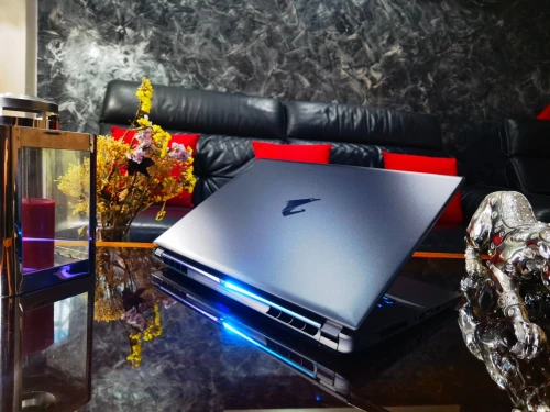 [VENDU] GIGABYTE AORUS 16X -Intel i7-14650HX - RTX 4070 8Go - Écran 16" QHD 165Hz -RAM 32Go -SSD 1TB