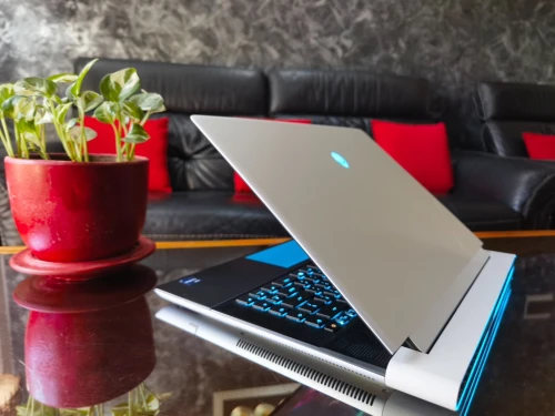 [VENDU] Alienware X16 R1 - i9-13900HK  - RTX 4080 12Go -Ecran 16" FHD + 480Hz -SSD 1TB - RAM 32Go   