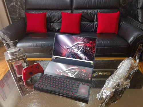 ASUS ROG ZEPHYRUS DUO 15 SE - Ryzen 7 5700H - RTX 3060 6Go - ECRAN 15.6 4K - SSD 1To - RAM 16Go