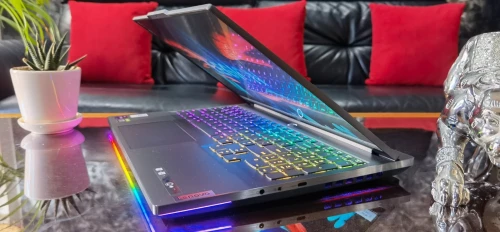 [VENDU] Lenovo Legion 7i - i9-12900HX - RTX 3080Ti TDP 175w - Ecran 16" QHD 165Hz - RAM 32Go-SSD 2TB