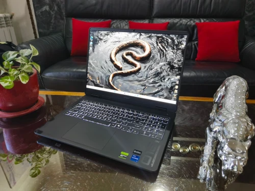 [VRNDU] HP OMEN 16 Intel Core i7-14650H - RTX 5070 8Go - Écran 16" QHD 240 Hz-SSD 1To - RAM 16 MHz