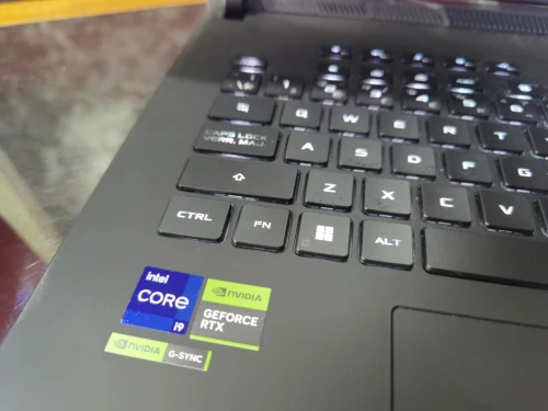 [VENDU] ASUS STRIX SCAR G18 -i9-14900HX-RTX 4080 12Go-Écran 18" Mini-LED QHD+ 240Hz-RAM 32Go-SSD 1TB