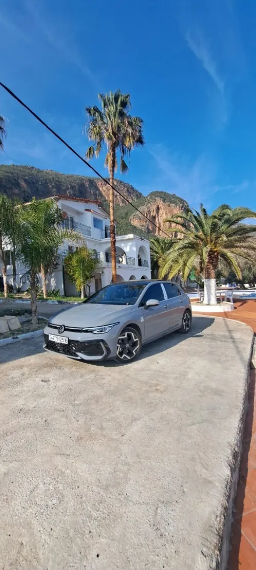 Volkswagen Golf 8 2025 R