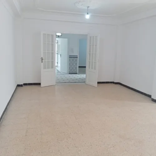 Location Appartement Niveau de villa F5 Alger Bouzareah