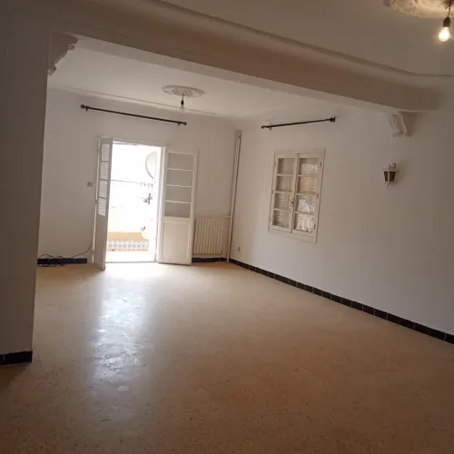 Location Appartement Niveau de villa F5 Alger Bouzareah
