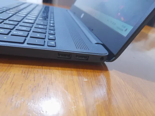Hp 15dw i3 8eme / 4gb / 128gb