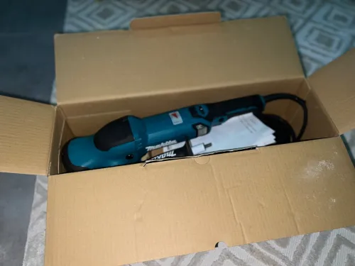 Promotion Ponceuse makita original 