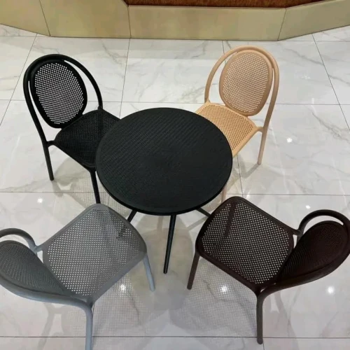 CHAISE SIENNE