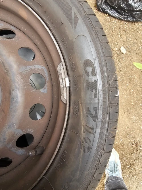 Pneus 215/55/16 97W