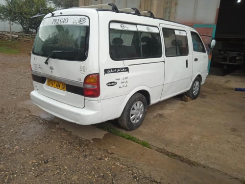 Kia Pregio 2004