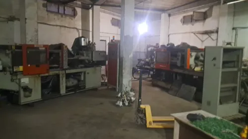 Vende machines injection plastique