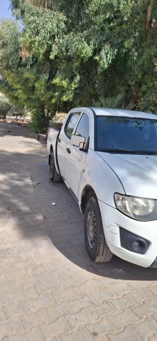 Mitsubishi Pickups 2015 