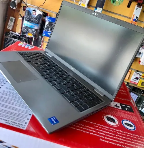 DELL LATITUDE 5530 Intel Core I5-1235U