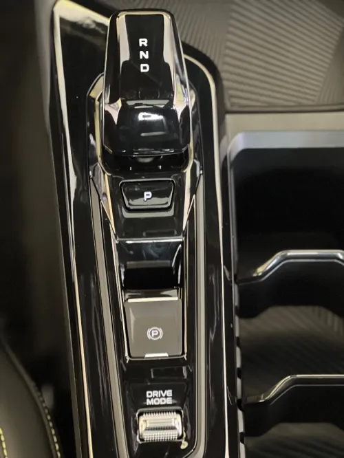 Geely Coolray 2025 Camilion