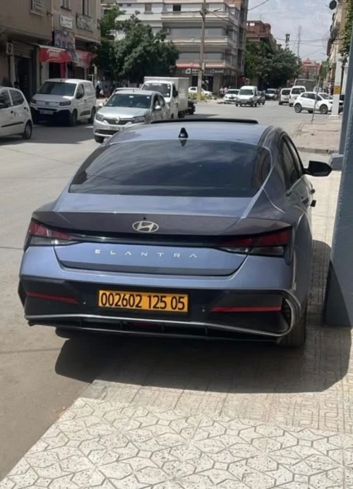 Hyundai ELANTRA 2025 2025