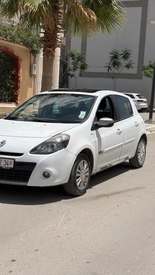 Renault Clio 3 2012 Night and Day
