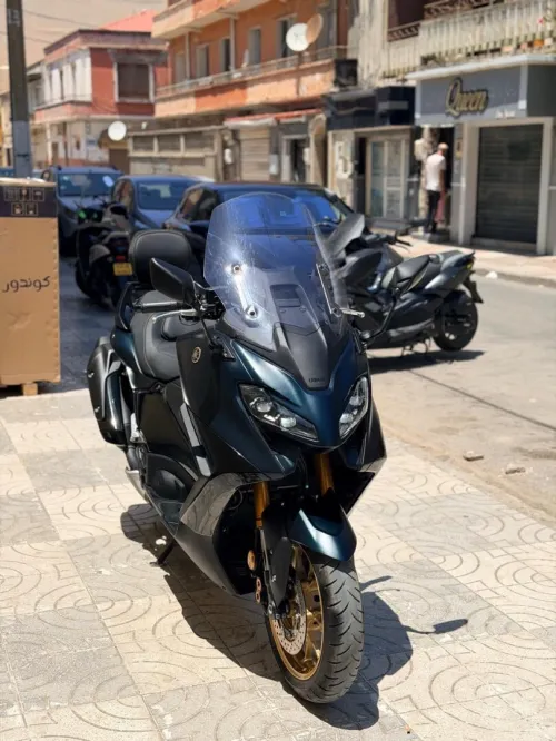 Yamaha Tmax 562 